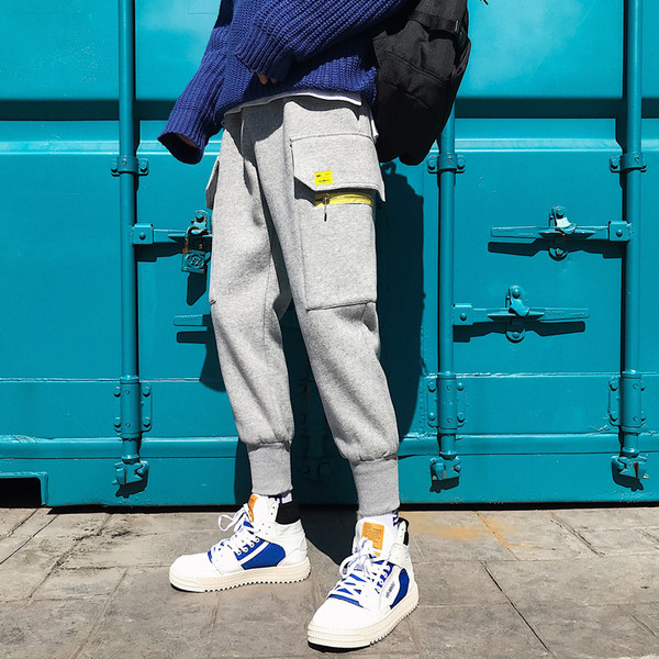 Pantaloni sport barbati cu buzunar in mai multe culori