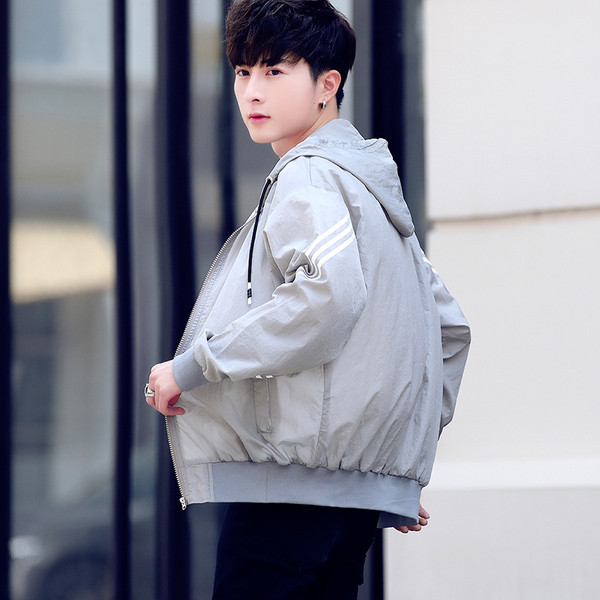 Geaca sport barbati in mai multe culori cu gluga si panglici colorate