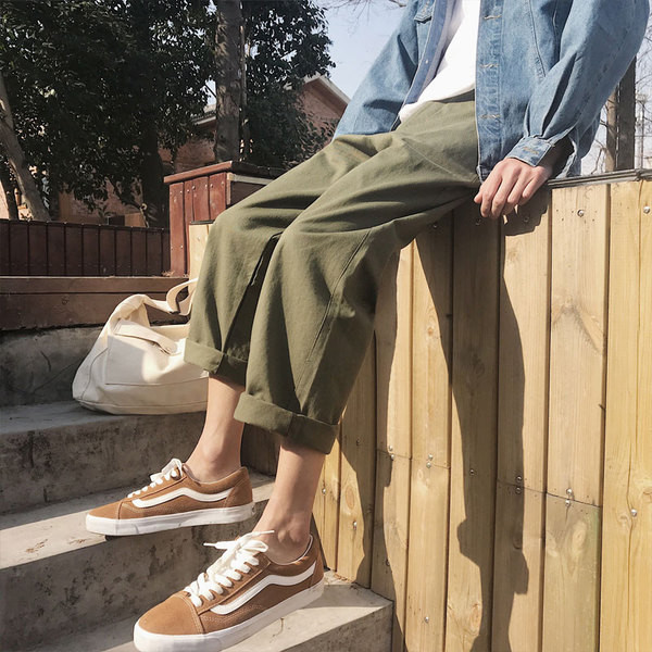 Pantaloni moderni de primavara pentru barbati in mai multe culori