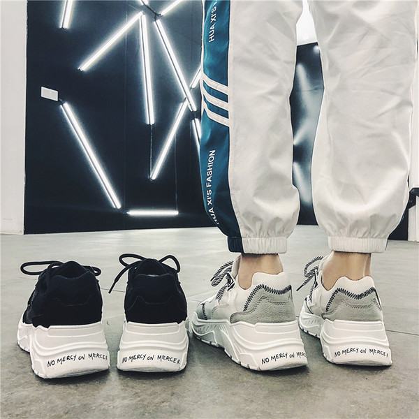 Adidasi moderni pentru barbati cu talpa inalta in negru, alb si maro