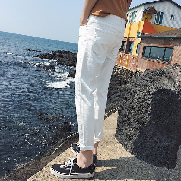 Blugi de bărbați în alb cu motive rupte