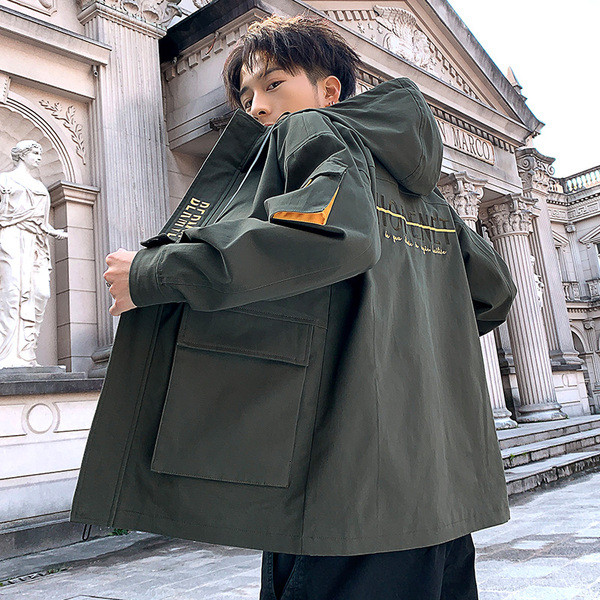 Jachetă modernă pentru bărbați cu buzunare și glugă