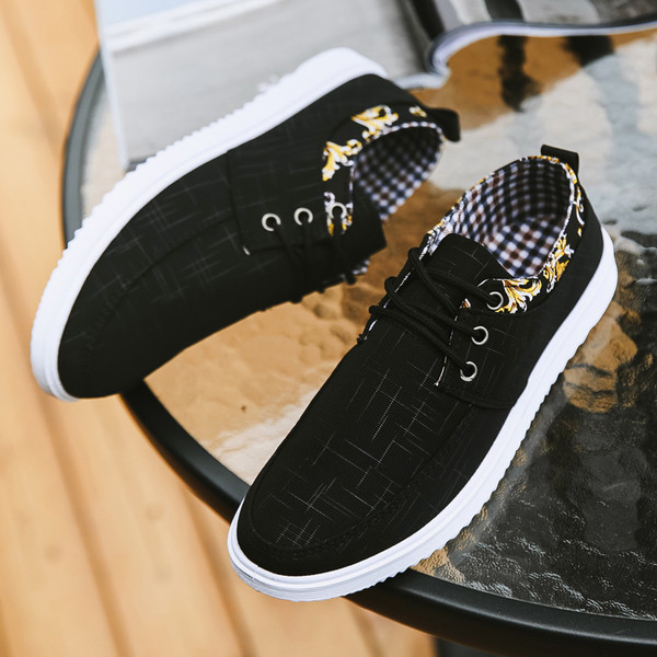 Pantofi de bărbați sport-eleganți cu șireturi în negru, albastru și maro