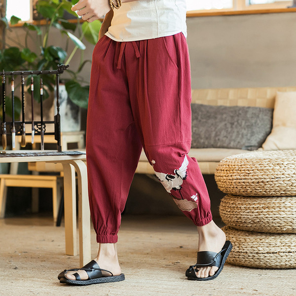 Pantaloni barbati de primavara model nou cu broderie