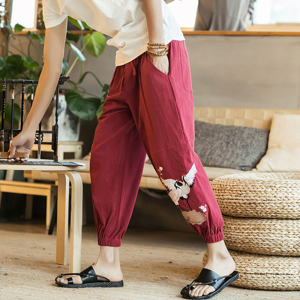 Pantaloni barbati de primavara model nou cu broderie