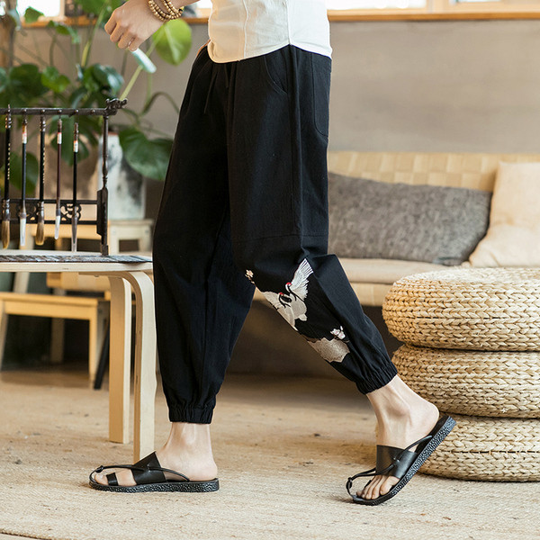 Pantaloni barbati de primavara model nou cu broderie