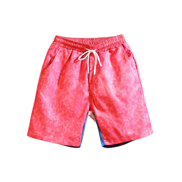 Pantaloni scurți casual pentru bărbați în mai multe aplicații diferite