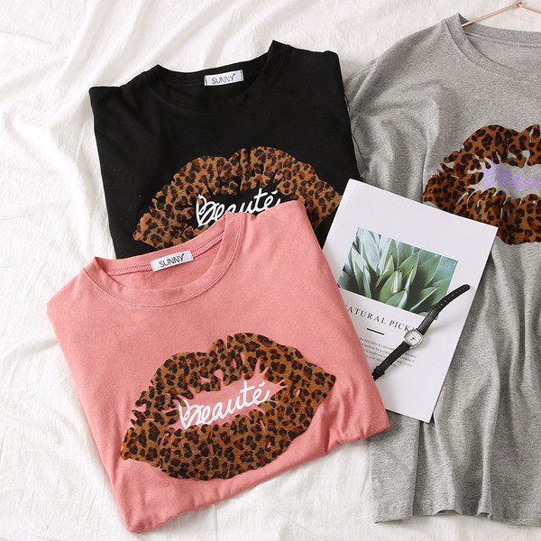 Tricou sport de damă cu imprimeu