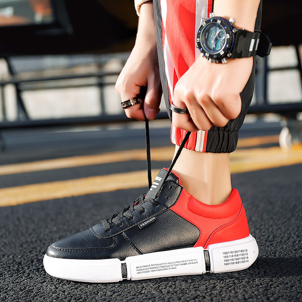 Tenisi casual barbatesti din piele ecologica cu inscriptii pe talpa in mai multe culori