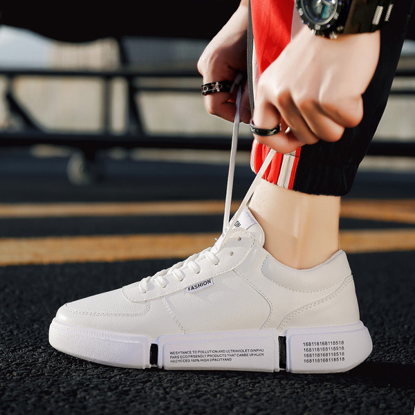 Tenisi casual barbatesti din piele ecologica cu inscriptii pe talpa in mai multe culori