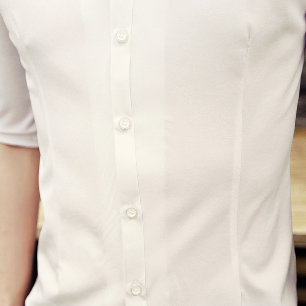 Cămașă elegantă pentru bărbați cu mâneci 3/4 în alb și negru