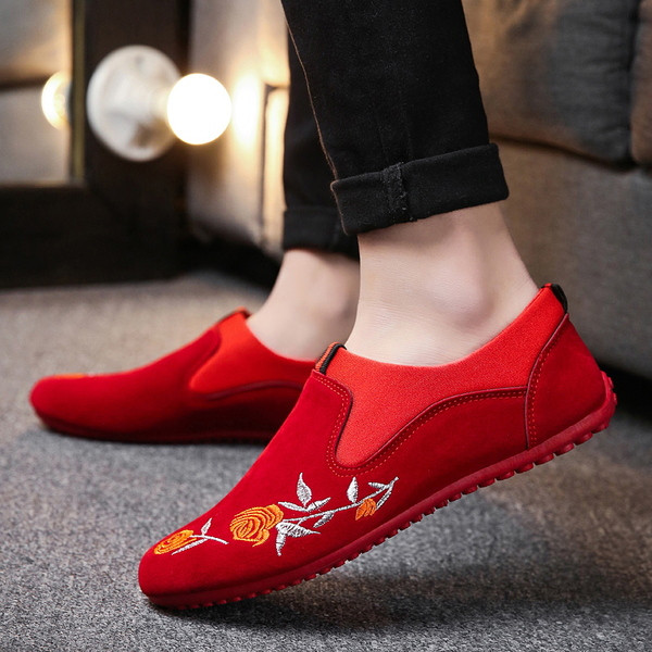 Mocasini eleganti pentru barbati cu motive florale in negru, rosu si gri