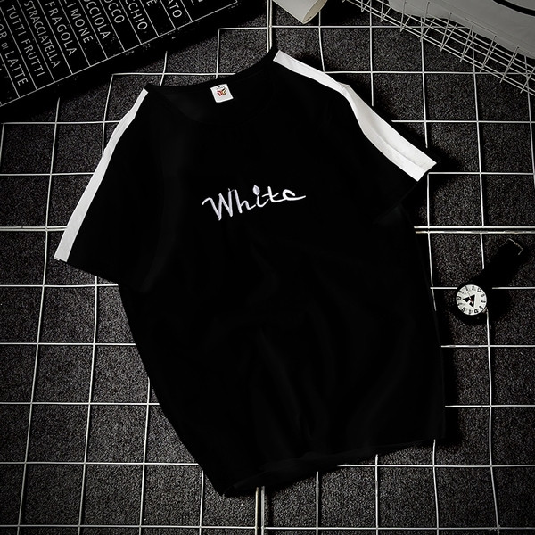 Μοντέρνο ανδρικό μπλουζάκι σε λευκό και μαύρο χρώμα