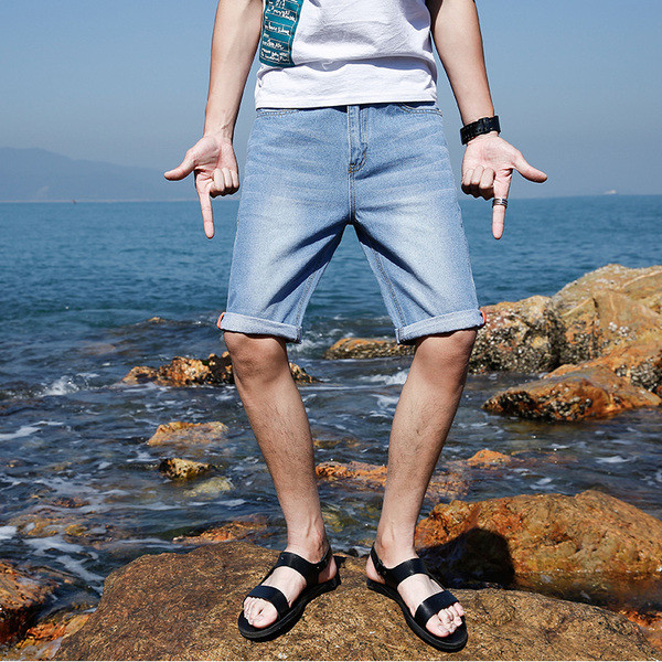 Blugi scurti barbati model uni de culoare albastra