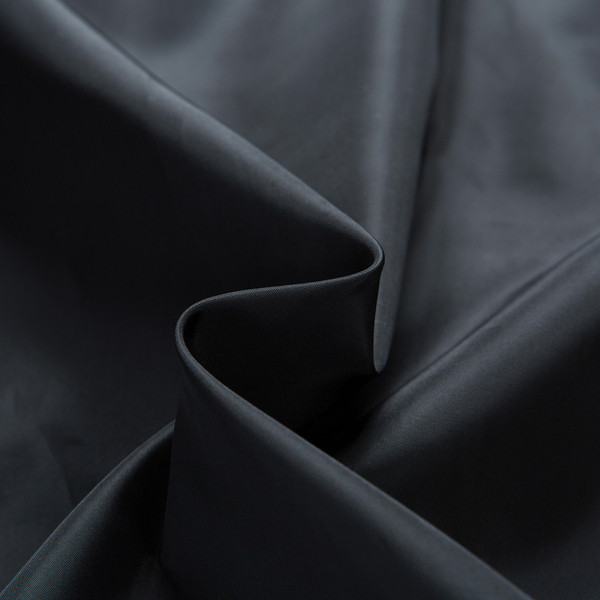 Ανδρικό φούτερ σε τρία χρώματα με κουκούλα και κορδόνια