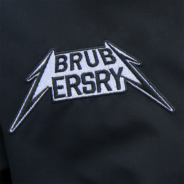 Jachetă modernă pentru bărbați cu emblemă și inscripții în două culori