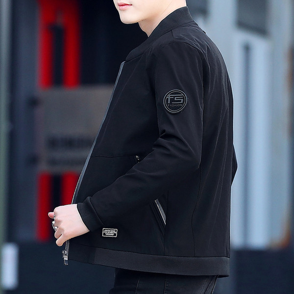 Jachetă modernă pentru bărbați în trei culori cu emblemă