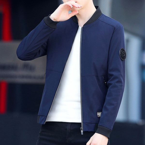 Jachetă modernă pentru bărbați în trei culori cu emblemă