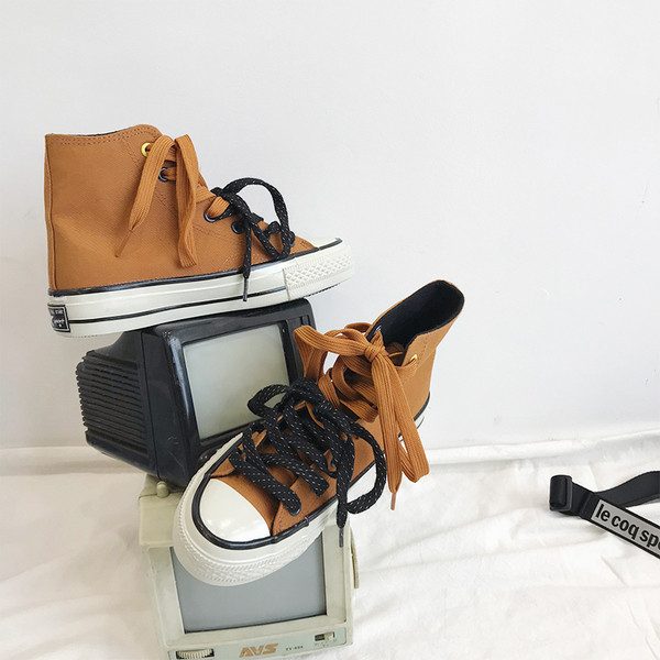 Adidasi inalti de dama de culoare maro si talpa plata