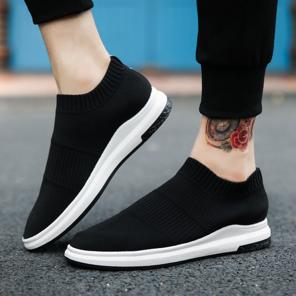 Kényelmes férfi sportcipő fekete, piros és szürke színben