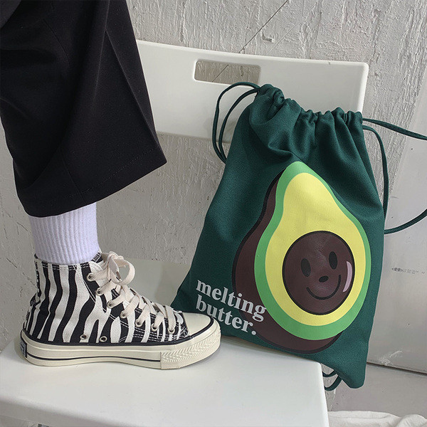 Női magas tornacipő érdekes fekete-fehér csíkos modellben, lapos talppal