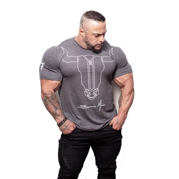 Tricou casual barbatesc cu inscriptie si aplicatie in trei culori