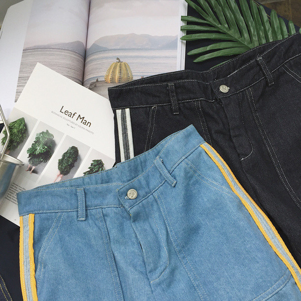 Alkalmi férfi rövidnadrág kék és fekete színben