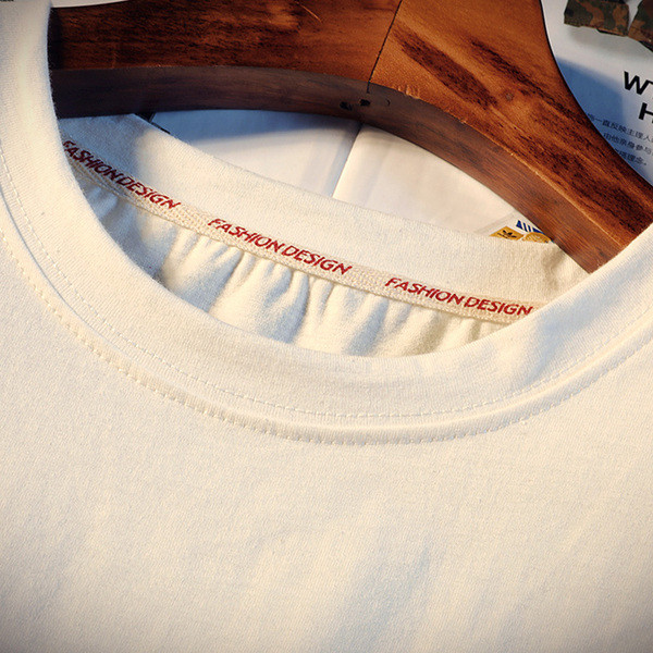 Alkalmi férfi póló fekete-fehér rátéttel