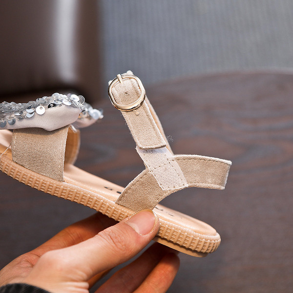 Flitter díszítésű gyerekszandál több színben