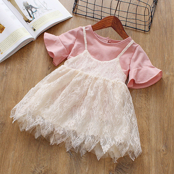 Modern gyerekruha három színben, rövid ujjal és csipkével