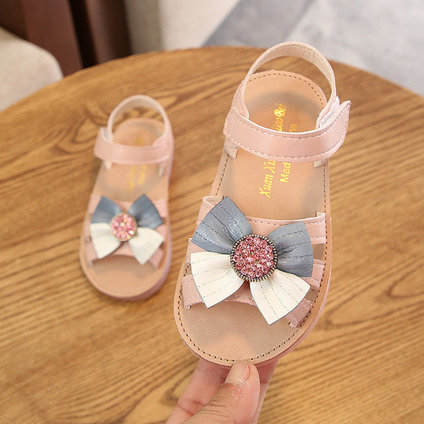 Gyermekszandál 3D szalag elemmel, két színben