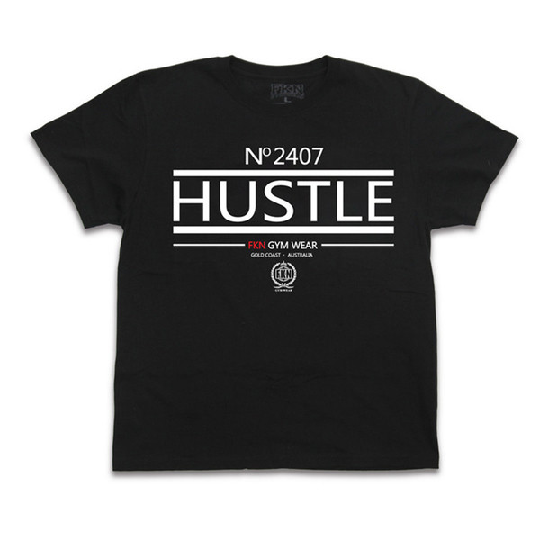 Alkalmi férfi póló fehér és fekete feliratokkal