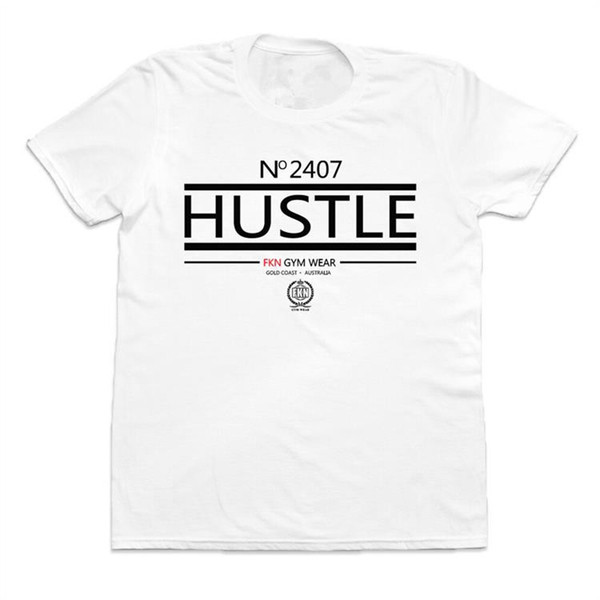 Alkalmi férfi póló fehér és fekete feliratokkal