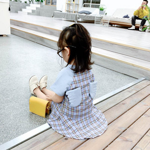 Modern gyerekruha lányoknak 3D elemmel a hátán, két modellben