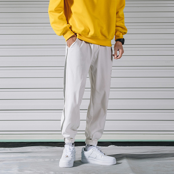 Sport és alkalmi férfi nadrág három színben felirattal