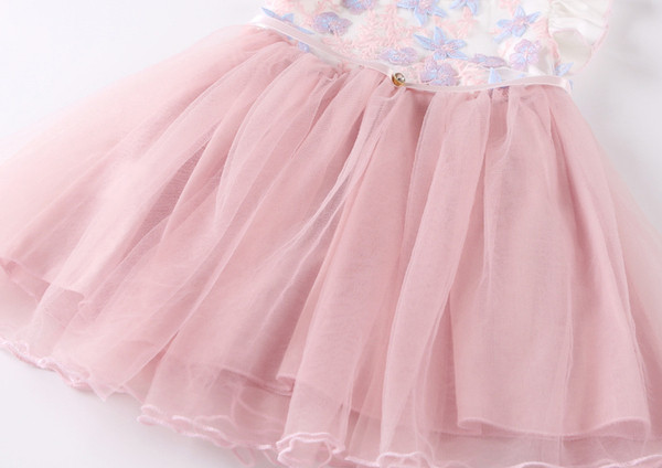 Modern gyerekruha rózsaszín tüllrel