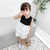 Új modell gyerekruha széles pántokkal több színben