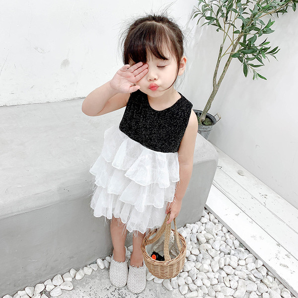 Új modell gyerekruha széles pántokkal több színben