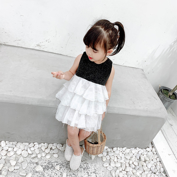 Új modell gyerekruha széles pántokkal több színben