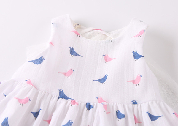 Stílusos fehér gyerekruha lányoknak