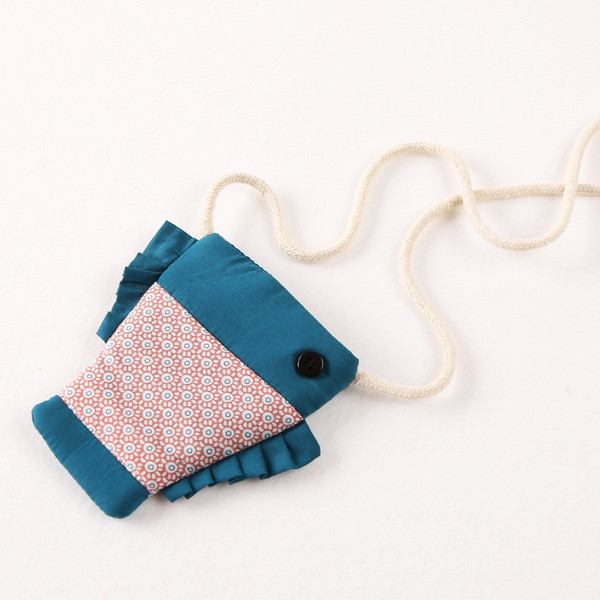 Gyerekruha gombokkal lányoknak