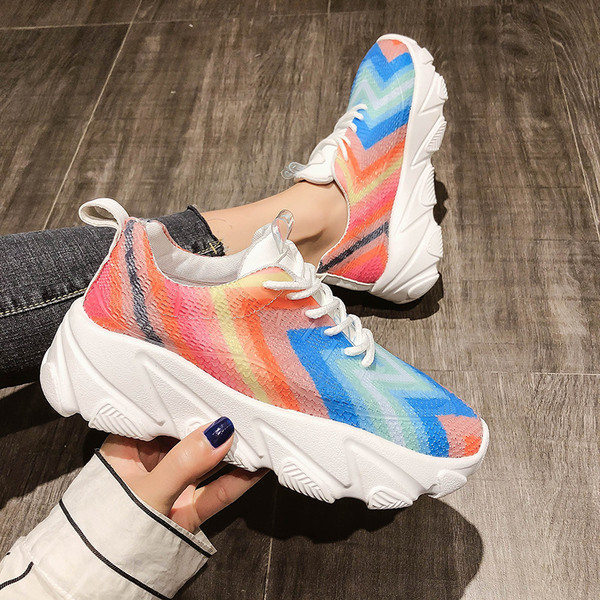 Modern női tornacipő két színű mintával