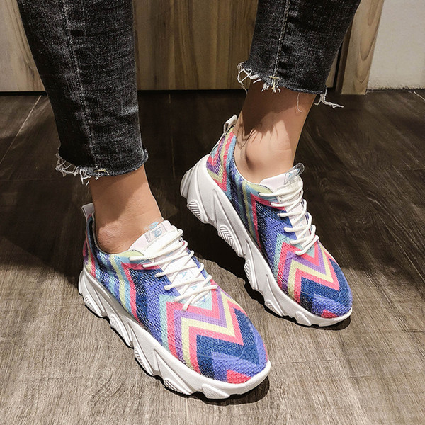 Modern női tornacipő két színű mintával