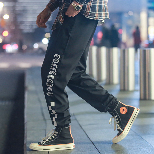 Modern férfi sportnadrág három színben felirattal