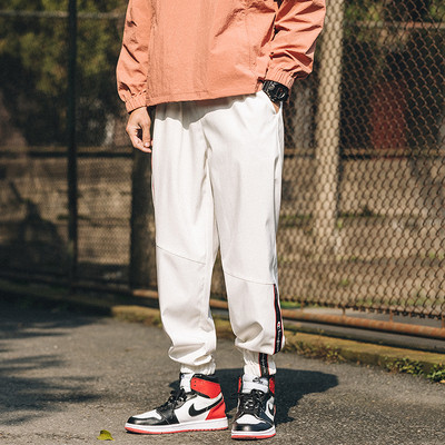 Pantaloni de bărbați sport și casual cu inscripții în trei culori