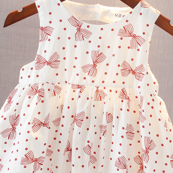 Rochie moderna pentru copii in alb cu panglica