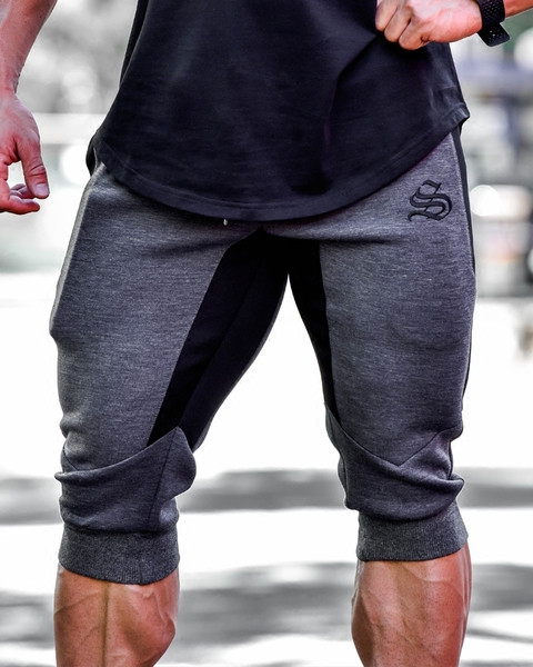 Мъжки къси панталони в няколко цвята с бродерия