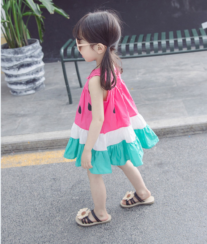 Actuala rochie pentru copii model lat cu nasturi si guler