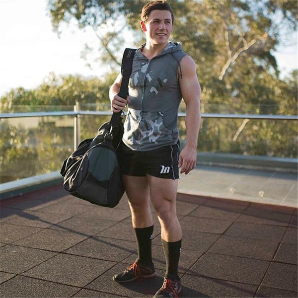 Pantaloni scurți sport-casual bărbați în trei culori cu buzunare