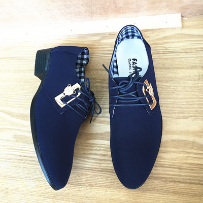 Κομψά ανδρικά υποδήματα σε διαφορετικά χρώματα και δεσμούς